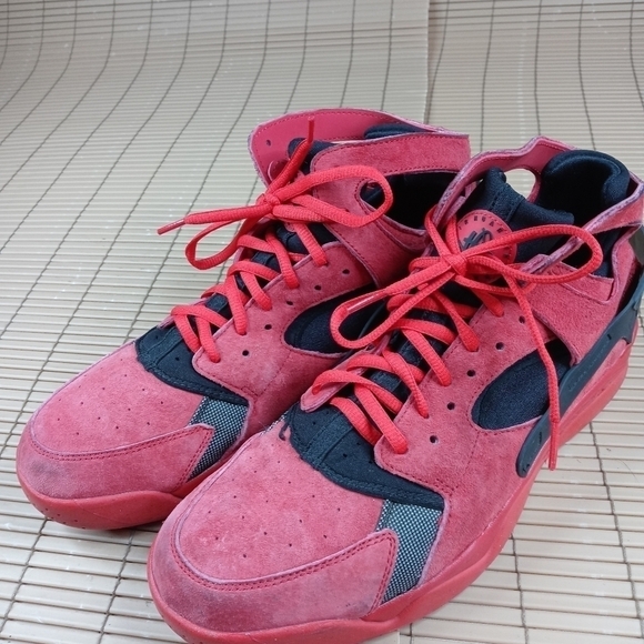 Nike Air Huarache University Red Black Sz 12.  705005-600 Love Hate Bulls a22pem main image 5